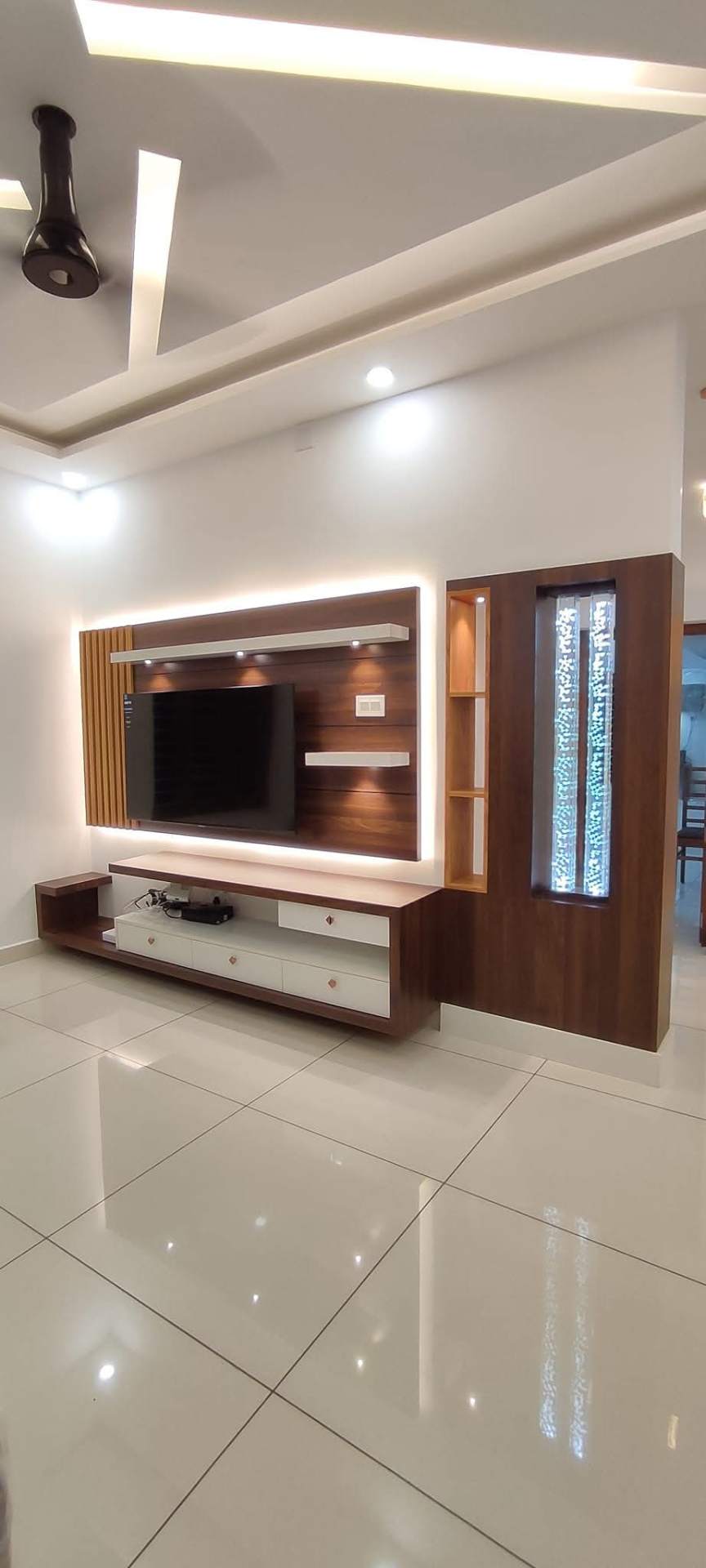 Modern TV Unit with False Ceiling